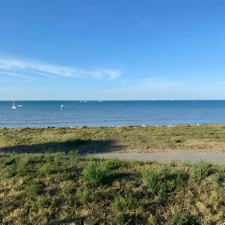 Maison Neuve Proche De La